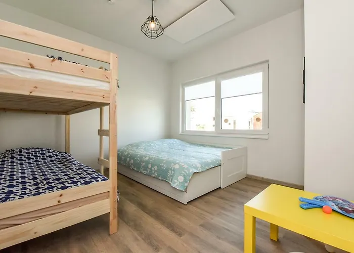 House With Hot Tub פלאנגה