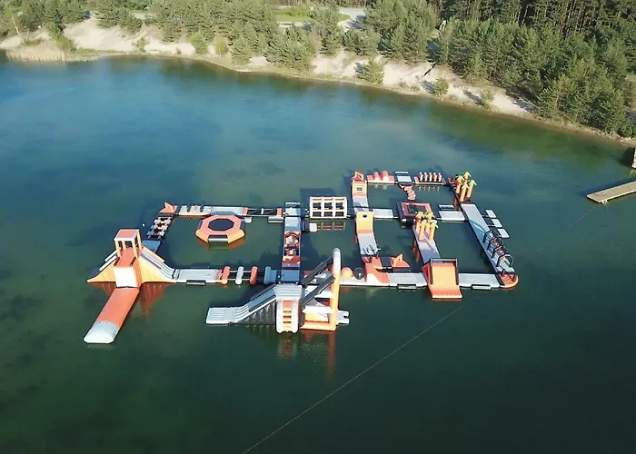 House With Hot Tub *